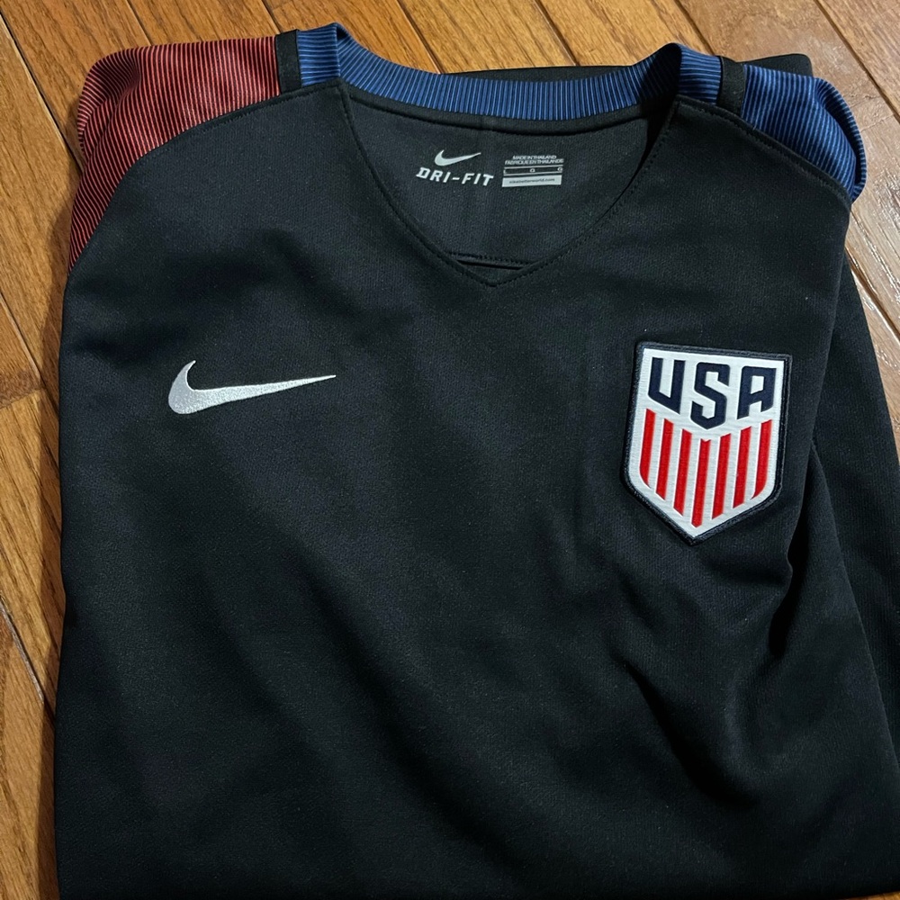 Nike USA soccer jersey